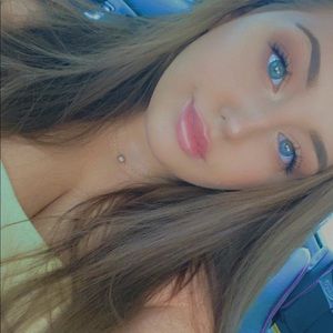 Meet your Posher, Neely